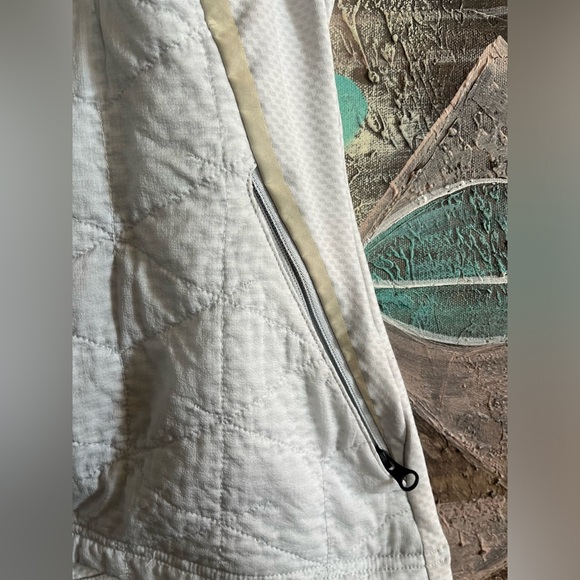 Under armour activewear Vest - Picture 5 of 6